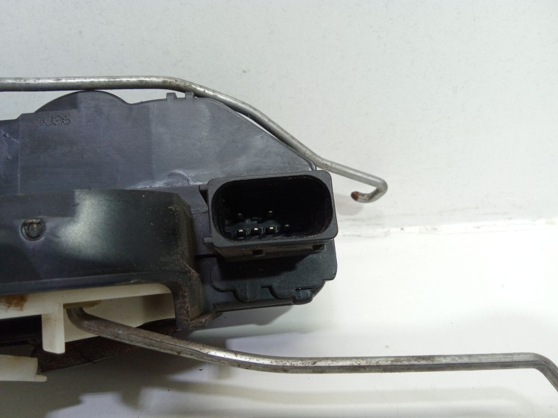 Recambio de cerradura puerta trasera derecha para opel astra h (a04) 1.7 cdti (l48) referencia OEM IAM 3023880RH2  