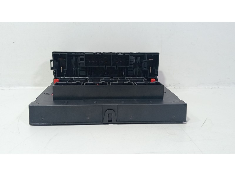 Recambio de caja reles / fusibles para volkswagen caddy ka/kb (2k) ecofuel kombi referencia OEM IAM 3c0937049AJ  