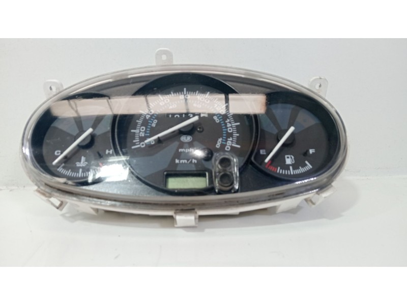 Recambio de cuadro instrumentos para piaggio x7 x7 125 (m62) referencia OEM IAM X7 X7 125 (M62) 2008 - 2012 124.0  