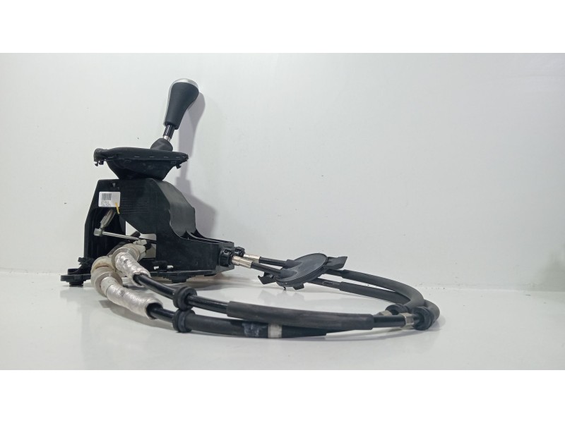Recambio de funda palanca de cambio para bmw 2 active tourer (f45) 218 d referencia OEM IAM 2 Active Tourer (F45) 218 d 2013 - 2