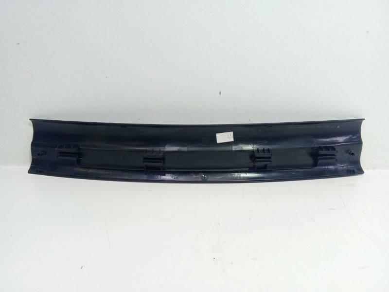 Recambio de moldura para bmw 2 active tourer (f45) 218 d referencia OEM IAM 20024110  