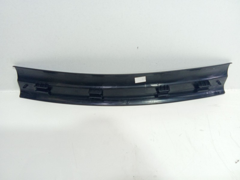 Recambio de moldura para bmw 2 active tourer (f45) 218 d referencia OEM IAM 20024110  