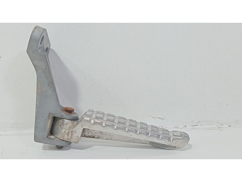 Recambio de estribo para yamaha nmax nmax 125 (sec7, se97) referencia OEM IAM   