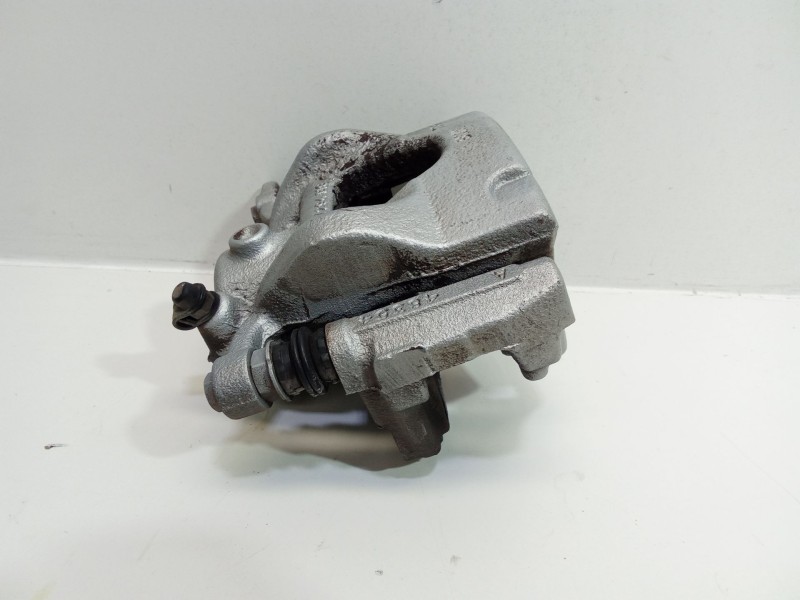 Recambio de pinza freno delantera derecha para bmw 2 active tourer (f45) 218 d referencia OEM IAM 48354  