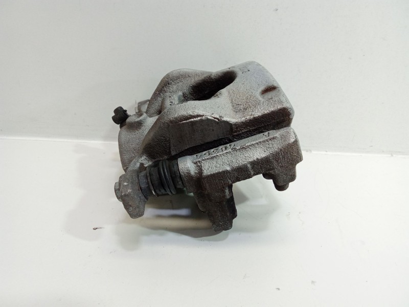 Recambio de pinza freno delantera izquierda para bmw 2 active tourer (f45) 218 d referencia OEM IAM 48354  