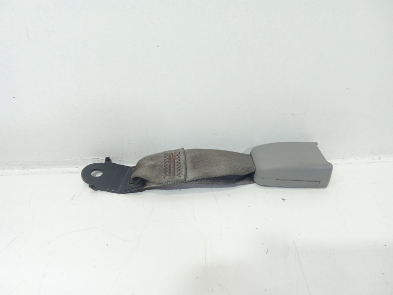 Recambio de anclaje cinturon central para kia sorento 2.5 crdi active referencia OEM IAM SORENTO 2.5 CRDi Active 2002 - 2010 250