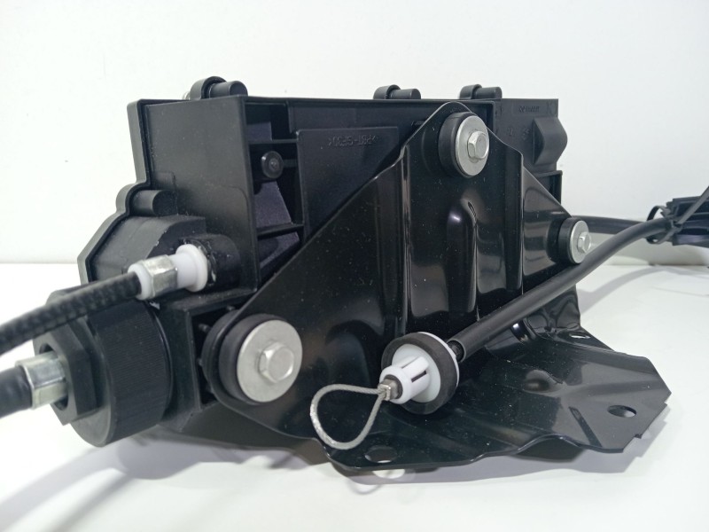 Recambio de freno de mano electrico para audi a6 avant (4f2) referencia OEM IAM 4F0260805AD  
