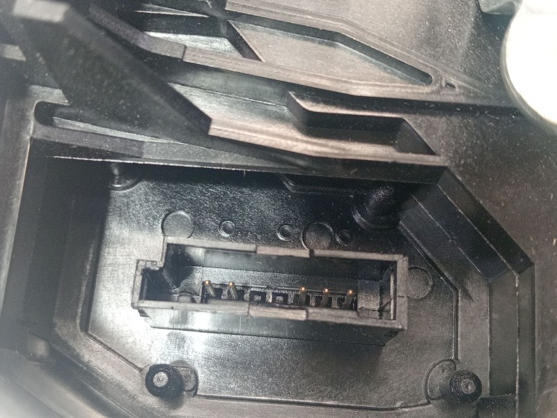 Recambio de cerradura puerta lateral izquierda para bmw serie 3 berlina (e90) 2.0 16v diesel cat referencia OEM IAM 51227202147 