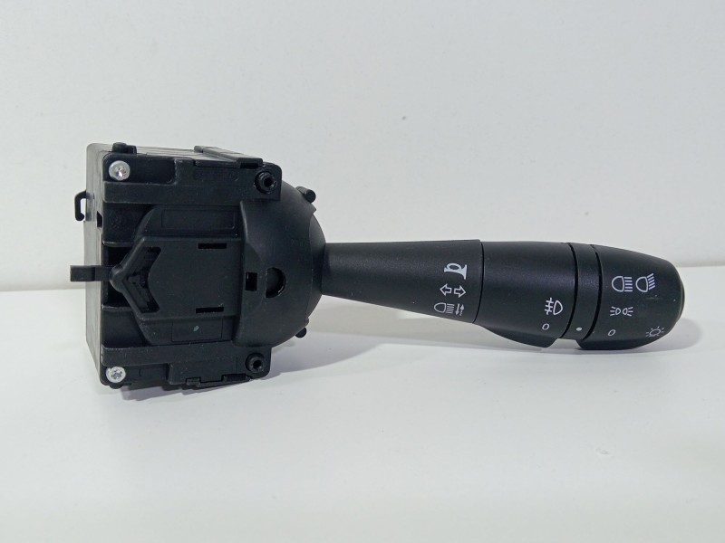 Recambio de mando luces para dacia dokker 1.5 dci diesel fap cat referencia OEM IAM 8201167982  