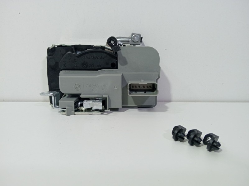 Recambio de cerradura puerta delantera derecha para citroën berlingo 2.0 hdi 600 furg. referencia OEM IAM 9136J4  