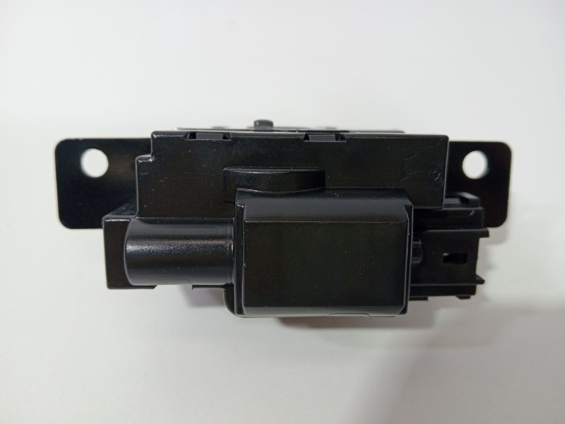 Recambio de cerradura maletero / porton para renault megane ii (bm0/1_, cm0/1_) 2.0 16v (bm0u, cm0u) referencia OEM IAM 82000762