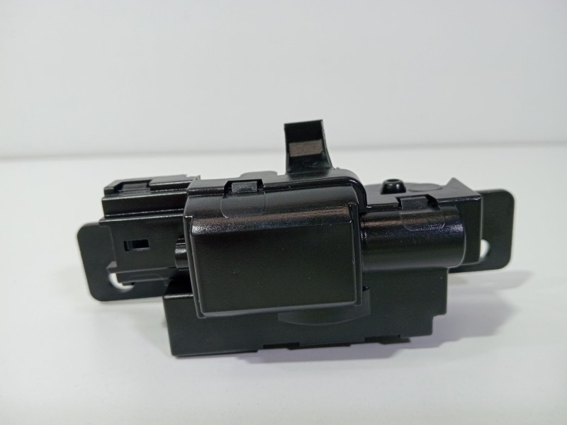 Recambio de cerradura maletero / porton para renault megane ii (bm0/1_, cm0/1_) 2.0 16v (bm0u, cm0u) referencia OEM IAM 82000762