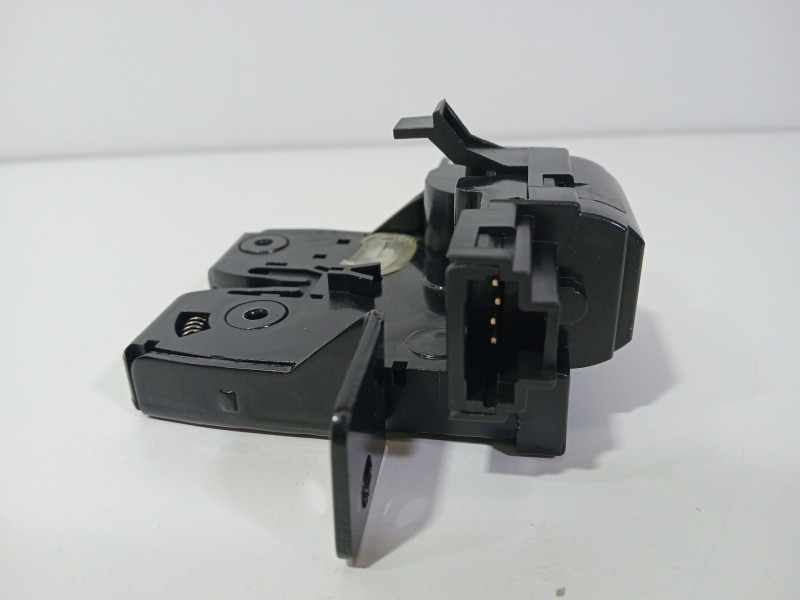 Recambio de cerradura maletero / porton para renault megane ii (bm0/1_, cm0/1_) 2.0 16v (bm0u, cm0u) referencia OEM IAM 82000762