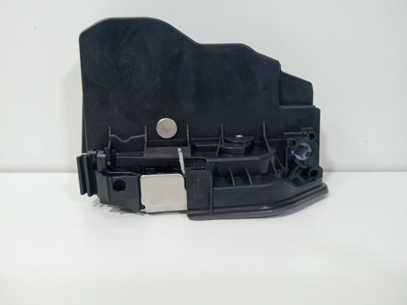 Recambio de cerradura puerta delantera izquierda para bmw serie 3 berlina (e90) 318i referencia OEM IAM 51217318423  