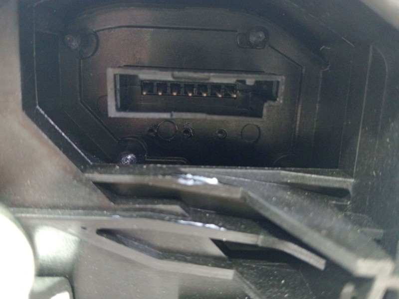 Recambio de cerradura puerta delantera izquierda para bmw serie 3 berlina (e90) 318i referencia OEM IAM 51217318423  