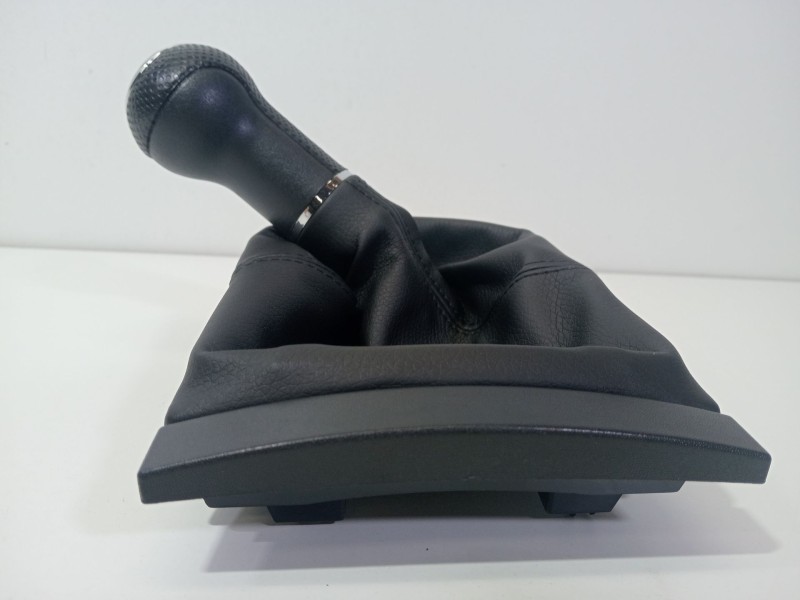 Recambio de pomo palanca cambio para seat ibiza (6l1) 1.4 16v referencia OEM IAM Seat Ibiza 5 velocidades   Recambio de pomo palanca cambio para seat ibiza (6l1) 1.4 16v referencia OEM IAM Seat Ibiza 5 velocidades