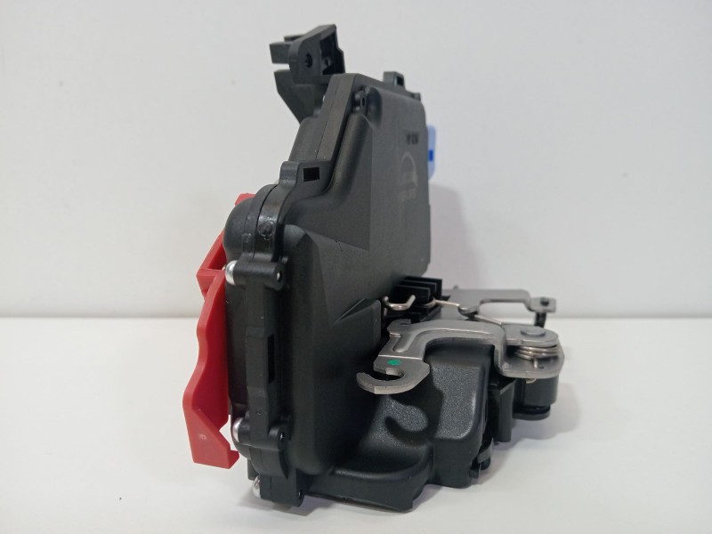 Recambio de cerradura puerta trasera izquierda para volkswagen golf v (1k1) 2.0 tdi referencia OEM IAM 7L0839016E  