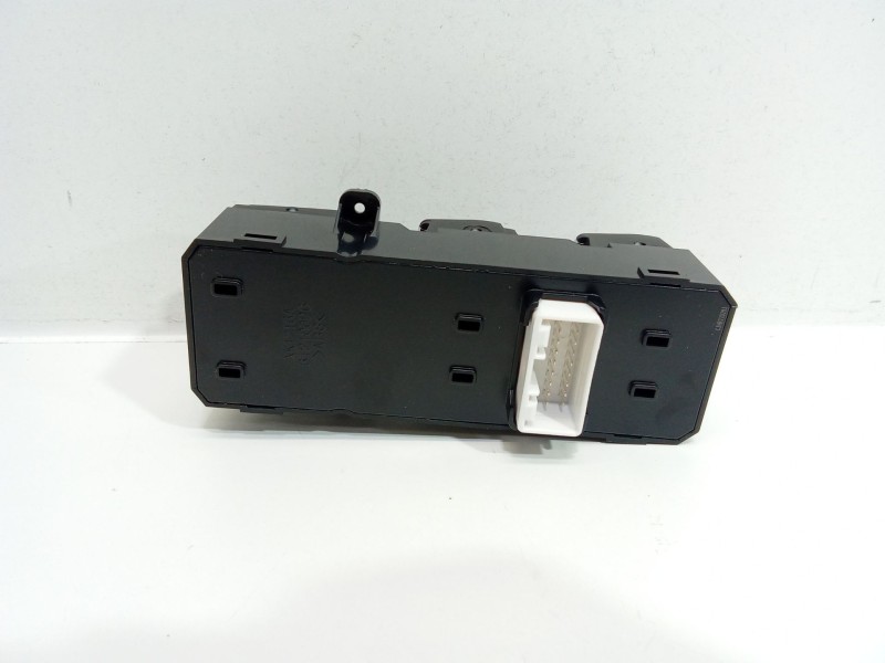 Recambio de mando elevalunas delantero izquierdo para hyundai tucson (tl, tle) 2.0 cvvt referencia OEM IAM   