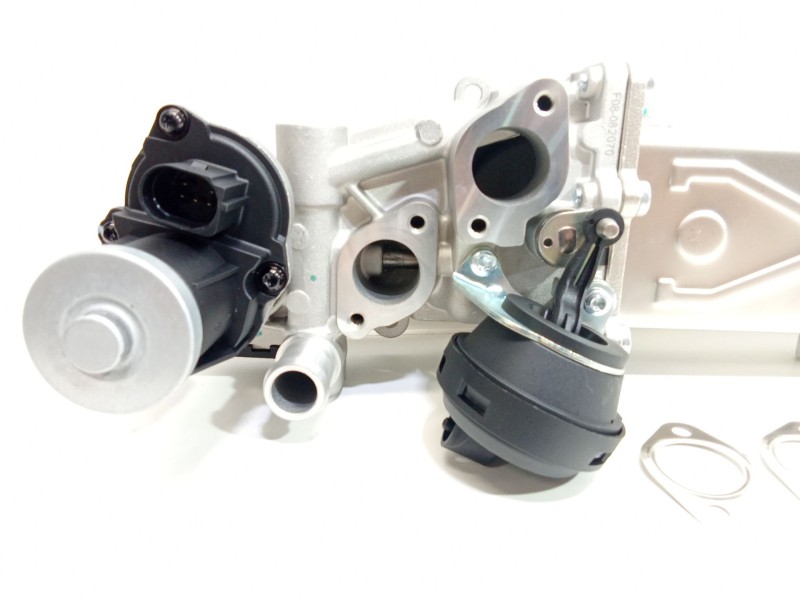 Recambio de enfriador valvula egr para audi a3 (8p) 1.6 tdi ambiente referencia OEM IAM   