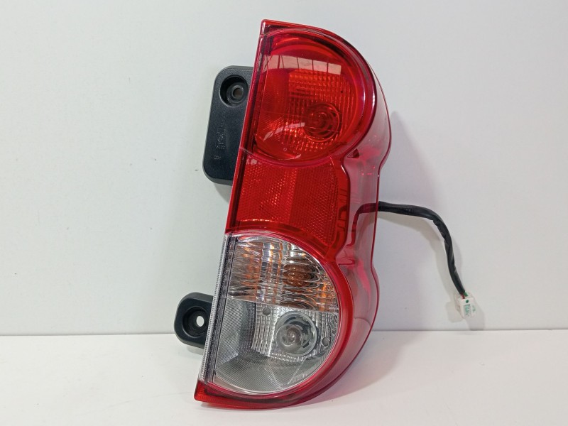 Recambio de piloto trasero derecho para nissan nv200 furgoneta 1.5 dci 85 (m20, m20m) referencia OEM IAM 26550BJ00A 26550BJ00A 