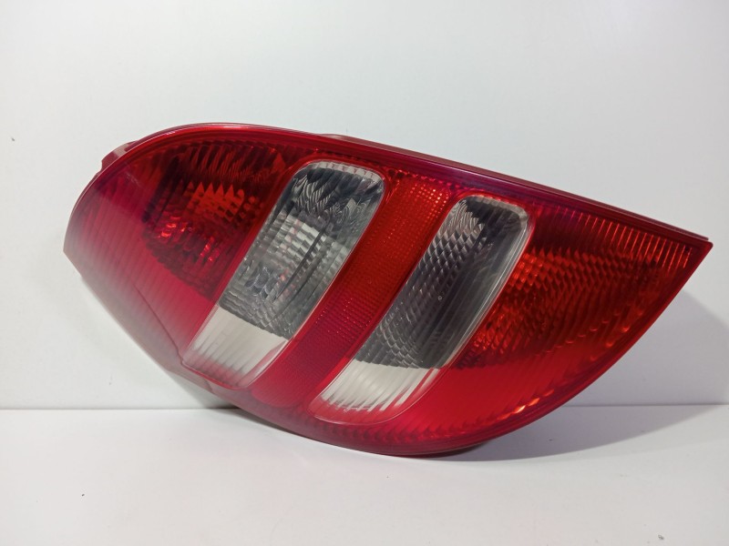 Recambio de piloto trasero izquierdo para mercedes-benz clase a (w169) 2.0 cdi cat referencia OEM IAM A1698200364  