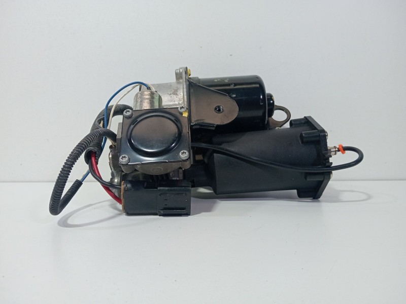 Recambio de compresor de suspension para land rover discovery iv (l319) 3.0 td 4x4 referencia OEM IAM LR023964  