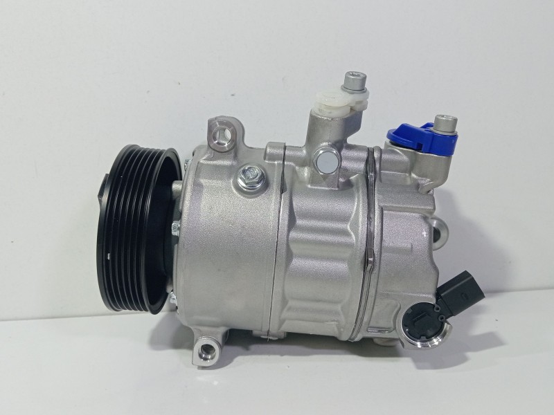 Recambio de compresor aire acondicionado para volkswagen golf vi (5k1) 1.6 tdi referencia OEM IAM 1K0820808F  