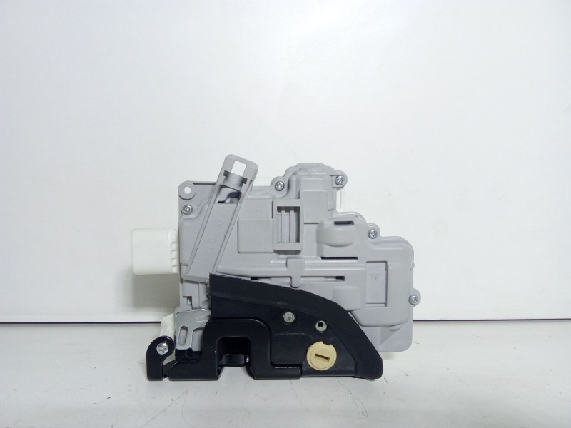 Recambio de cerradura puerta trasera derecha para seat altea (5p1) 1.6 referencia OEM IAM 1p0839016a   Recambio de cerradura puerta trasera derecha para seat altea (5p1) 1.6 referencia OEM IAM 1p0839016a