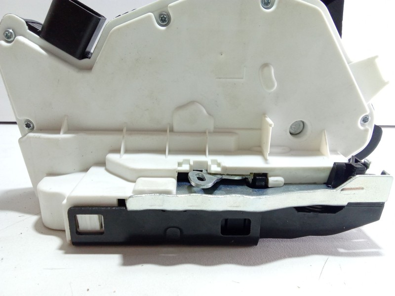 Recambio de cerradura puerta trasera derecha para volkswagen tiguan van (5n_) 2.0 tdi (5n1, 5n2) referencia OEM IAM 5n0839016  