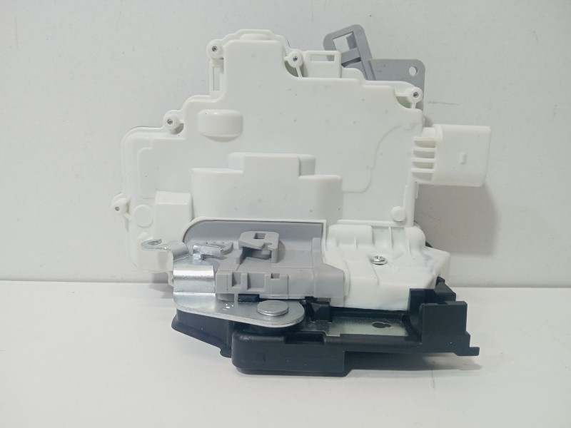 Recambio de cerradura puerta trasera derecha para seat altea xl (5p5) referencia OEM IAM 1P0839016A  