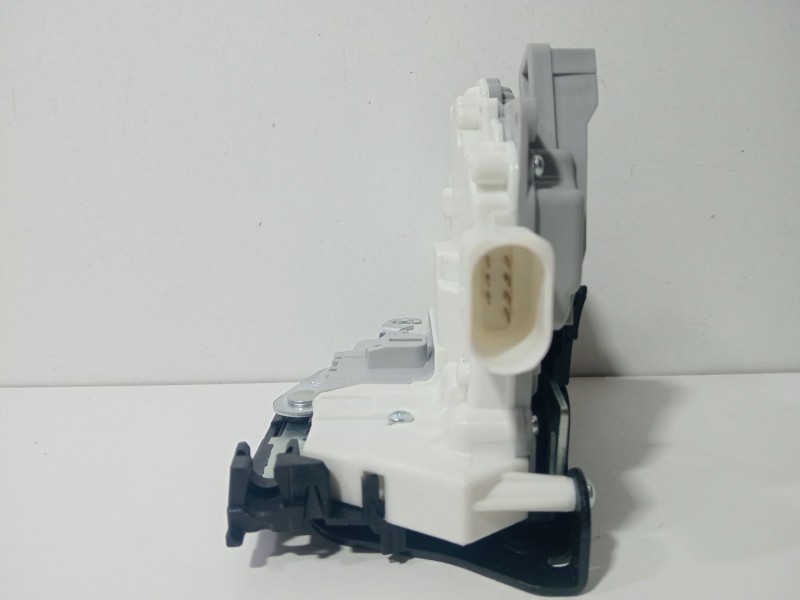 Recambio de cerradura puerta delantera derecha para seat altea (5p1) 1.9 tdi referencia OEM IAM EZC-SE-003   Recambio de cerradura puerta delantera derecha para seat altea (5p1) 1.9 tdi referencia OEM IAM EZC-SE-003