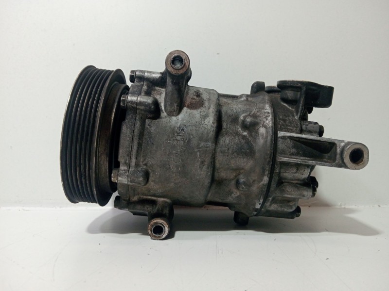 Recambio de compresor aire acondicionado para ford transit 2.5 diesel referencia OEM IAM 7C1119D629AA  