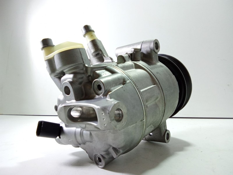 Recambio de compresor aire acondicionado para seat leon (5f1) 1.6 tdi referencia OEM IAM 3q0816803b   Recambio de compresor aire acondicionado para seat leon (5f1) 1.6 tdi referencia OEM IAM 3q0816803b