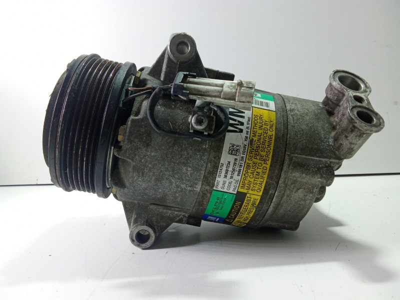 Recambio de compresor aire acondicionado para opel zafira b 1.9 cdti referencia OEM IAM 13124752  