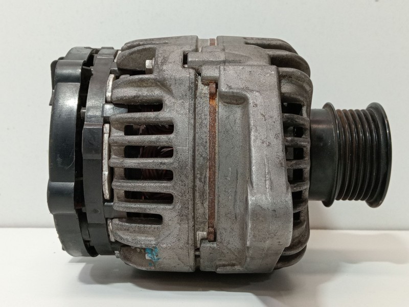 Recambio de alternador para opel insignia sports tourer cosmo referencia OEM IAM 13502583  