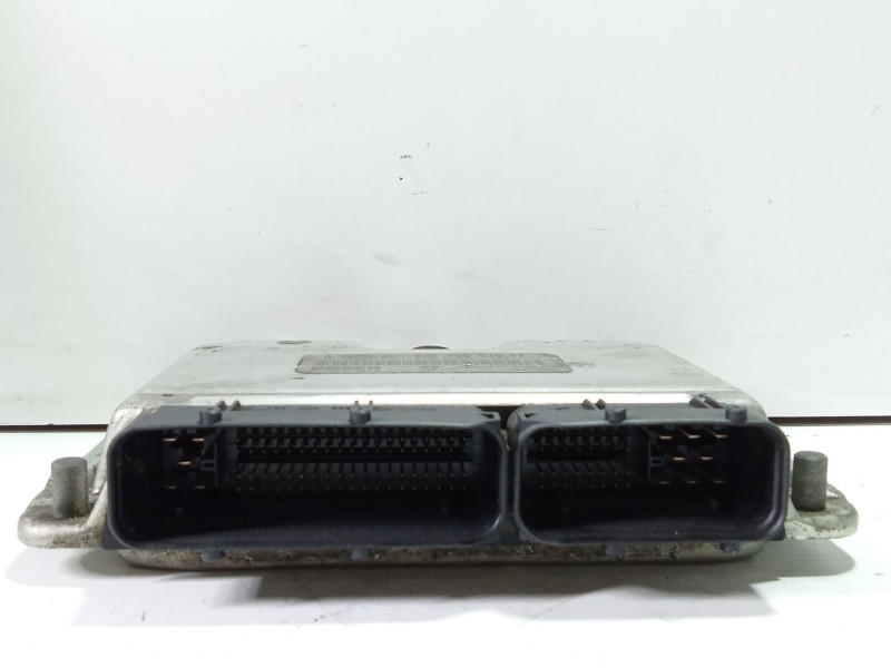 Recambio de centralita motor uce para volkswagen golf iv (1j1) 1.9 tdi referencia OEM IAM 038906019ff  