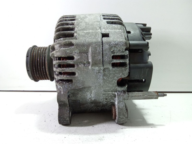 Recambio de alternador para volkswagen passat b6 (3c2) 2.0 tdi referencia OEM IAM 021903026L  