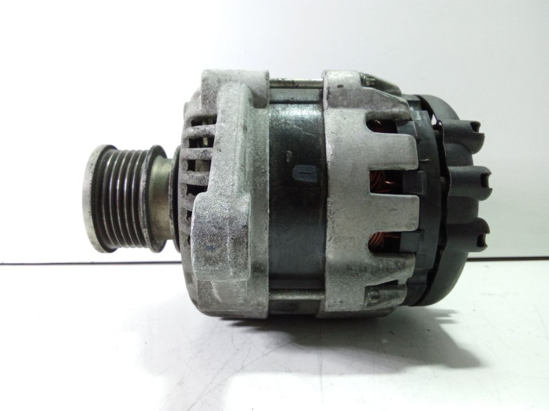 Recambio de alternador para opel insignia berlina 2.0 cdti cat referencia OEM IAM 13502583  