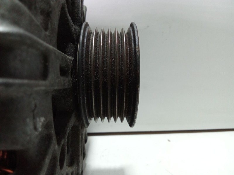 Recambio de alternador para bmw serie 3 berlina (e90) 318d referencia OEM IAM 7802261al04  