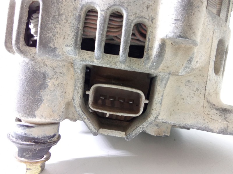 Recambio de alternador para mitsubishi montero pinin (h60/h70) 1.8 gdi cat referencia OEM IAM md360635  