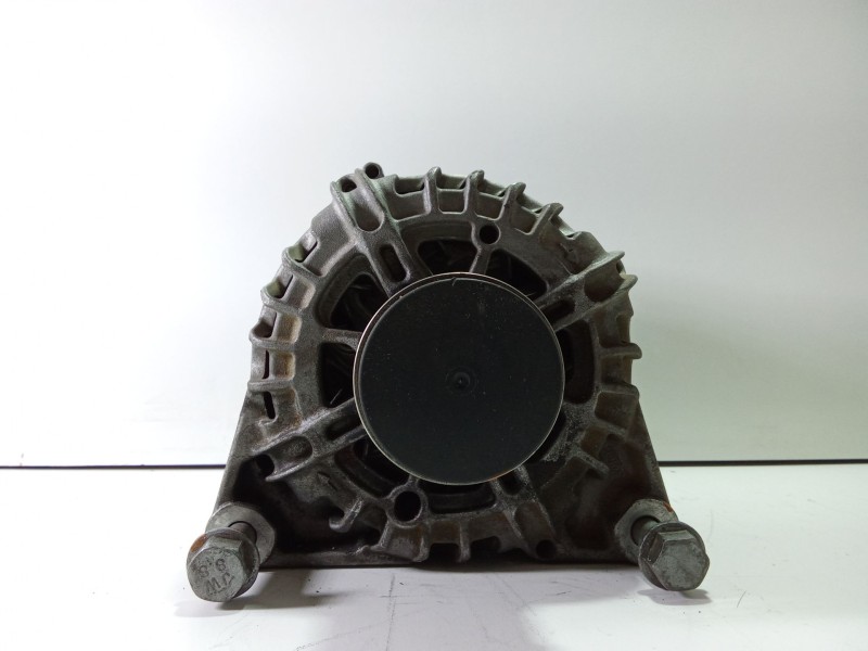 Recambio de alternador para peugeot 2008 i (cu_) 1.2 thp 110 / puretech 110 referencia OEM IAM 9818677980  