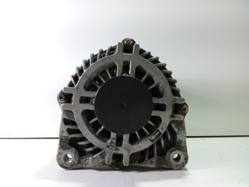 Recambio de alternador para renault master iii autobús (jv) 2.3 dci 145 fwd (jv0f, jv0s, jv0t) referencia OEM IAM 231008137r  