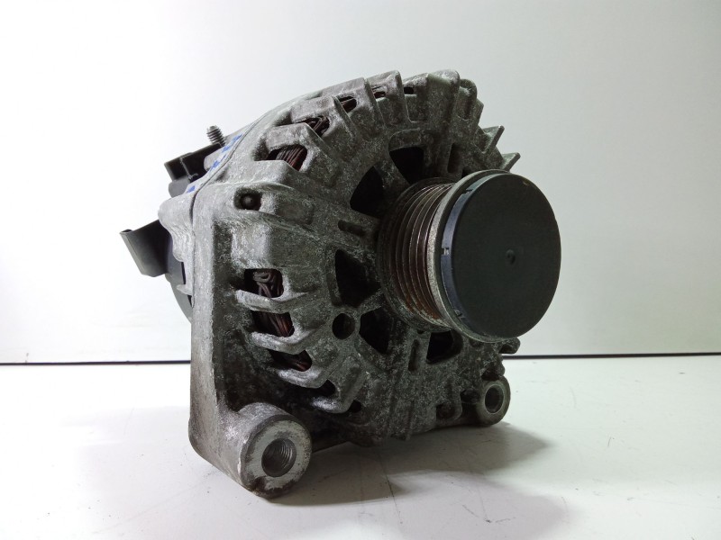 Recambio de alternador para bmw 1 (e81) 118 d referencia OEM IAM 8578608  
