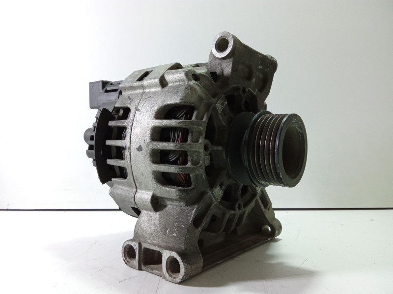Recambio de alternador para mercedes-benz clase a (w169) a 150 (169.031) referencia OEM IAM a2661541202  