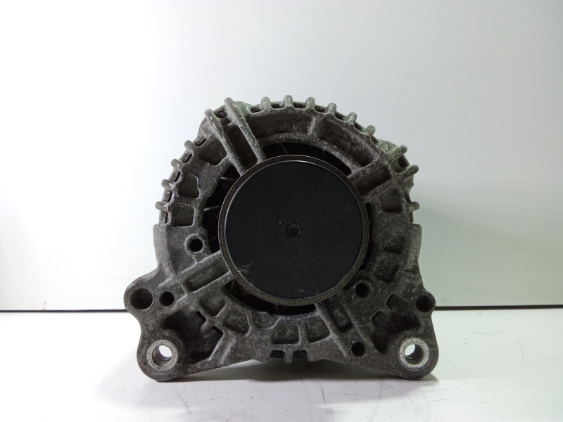 Recambio de alternador para seat ibiza (6l1) 1.9 tdi referencia OEM IAM 038903024f  