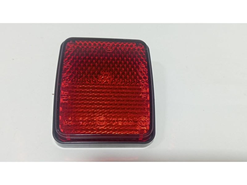 Recambio de catadioptrico trasero izquierdo para iveco daily vi autobús 40c18, 50c18, 60c18 referencia OEM IAM 500352819  