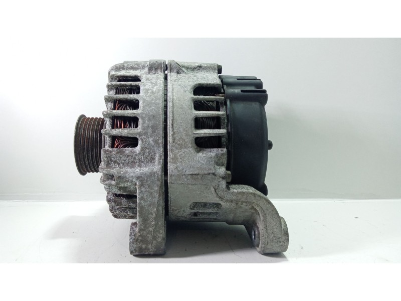 Recambio de alternador para bmw serie 1 berlina (e81/e87) 118d referencia OEM IAM 7802261  