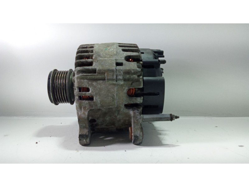 Recambio de alternador para volkswagen golf v (1k1) 1.9 tdi referencia OEM IAM 06F903023C  