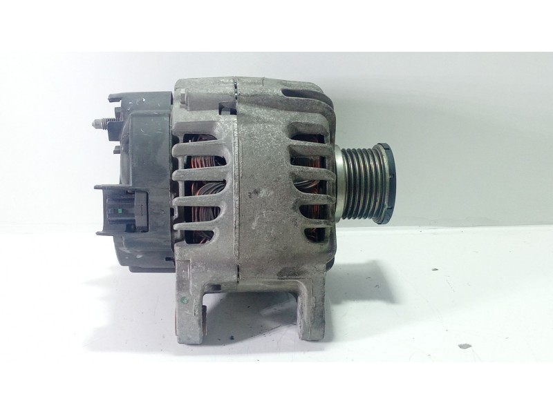 Recambio de alternador para renault scenic iii 1.5 dci diesel fap referencia OEM IAM 8200849752  