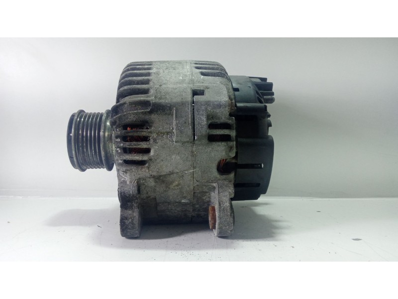 Recambio de alternador para volkswagen passat b6 (3c2) 2.0 tdi referencia OEM IAM 021903026L  